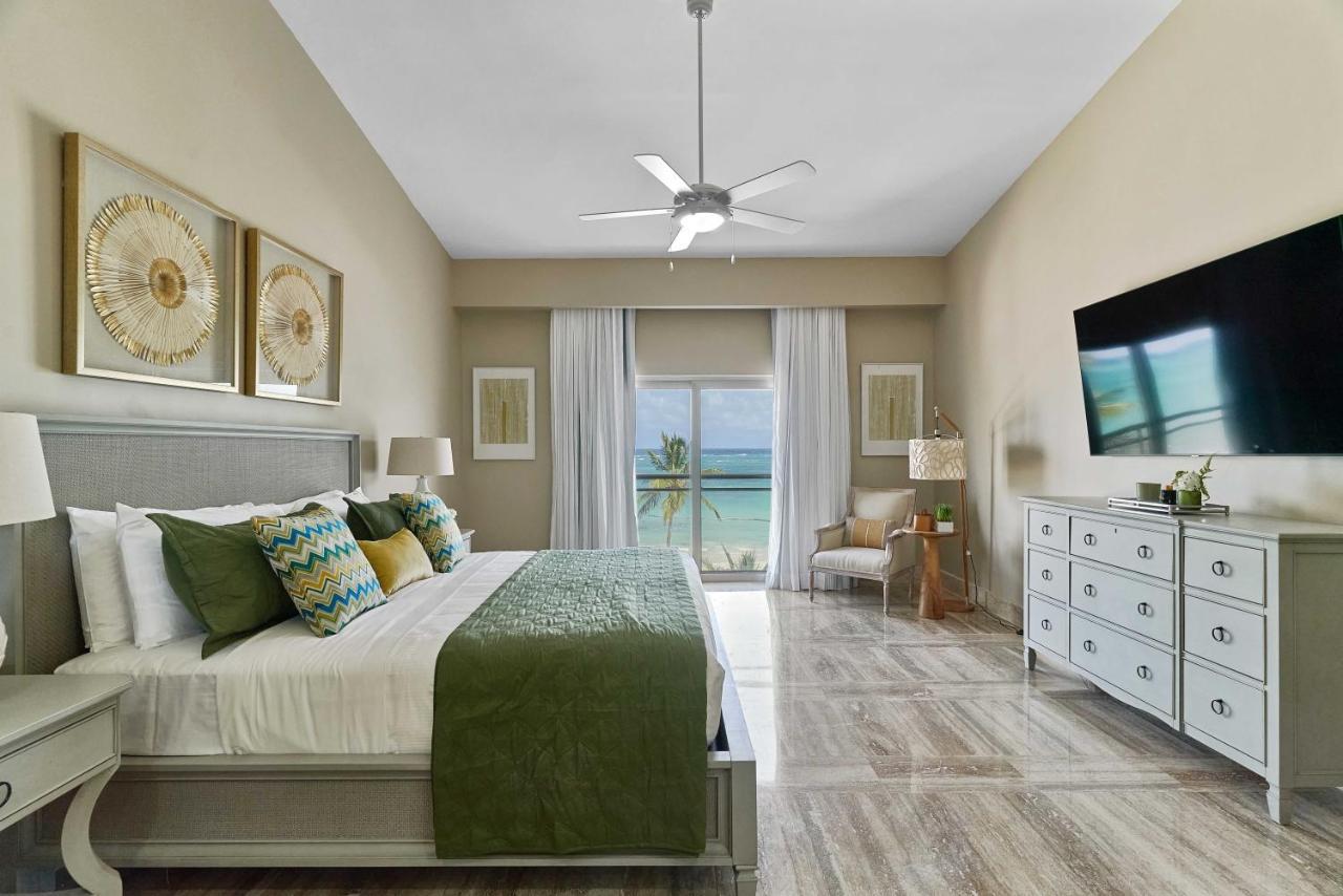 Costa Atlantica Punta Cana - Beach Vacation Condos Kültér fotó
